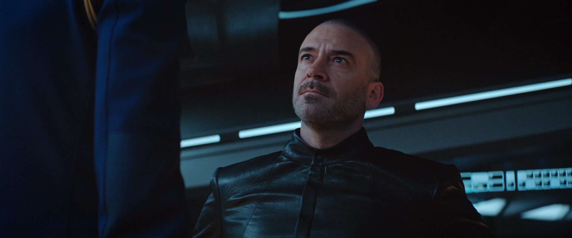 extant_StarTrekDiscovery_2x10-TheRedAngel_02441.jpg