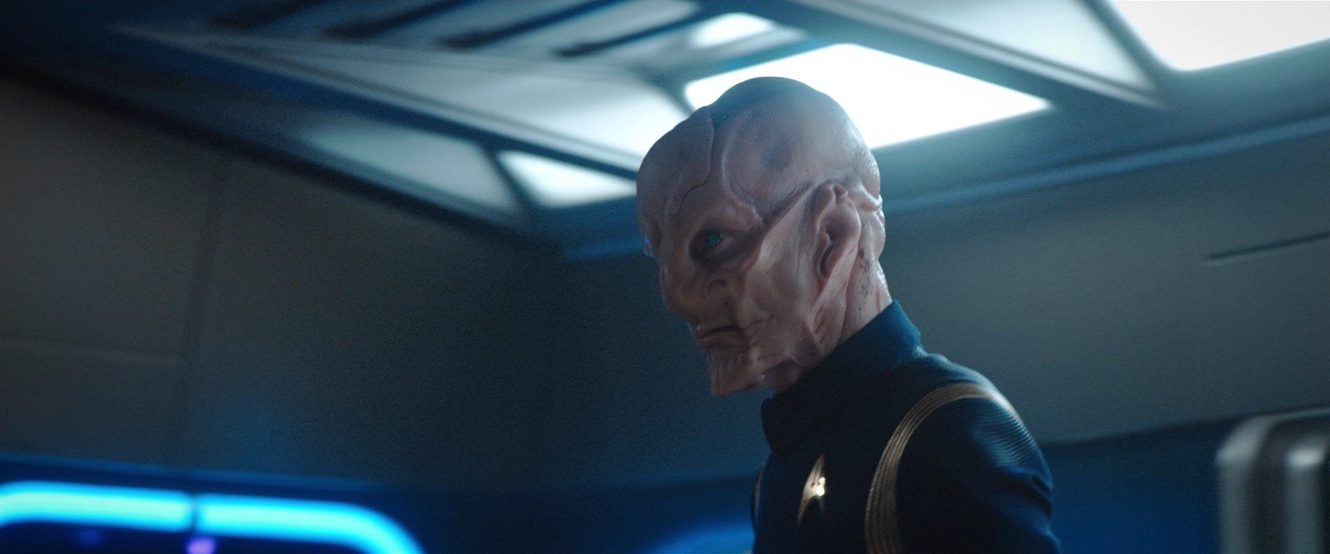 extant_StarTrekDiscovery_2x10-TheRedAngel_02529.jpg