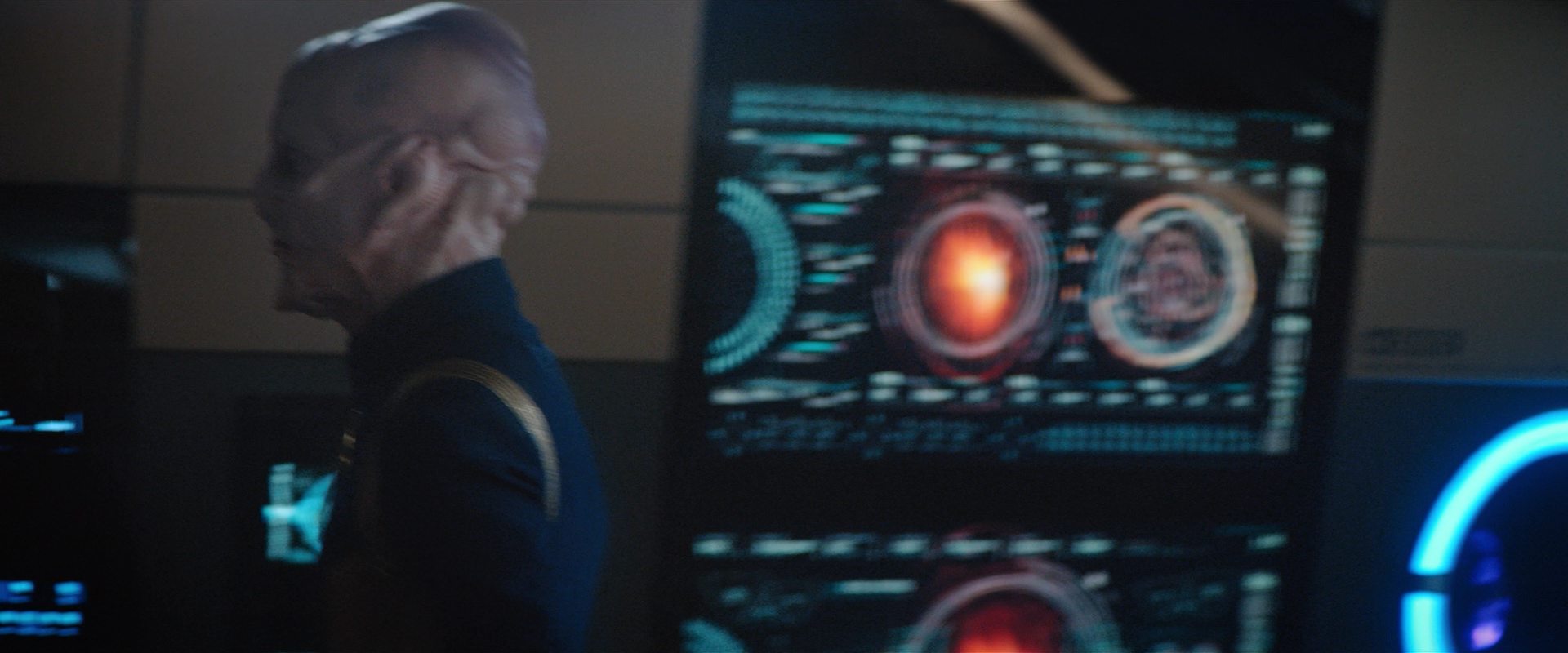 extant_StarTrekDiscovery_2x10-TheRedAngel_02532.jpg