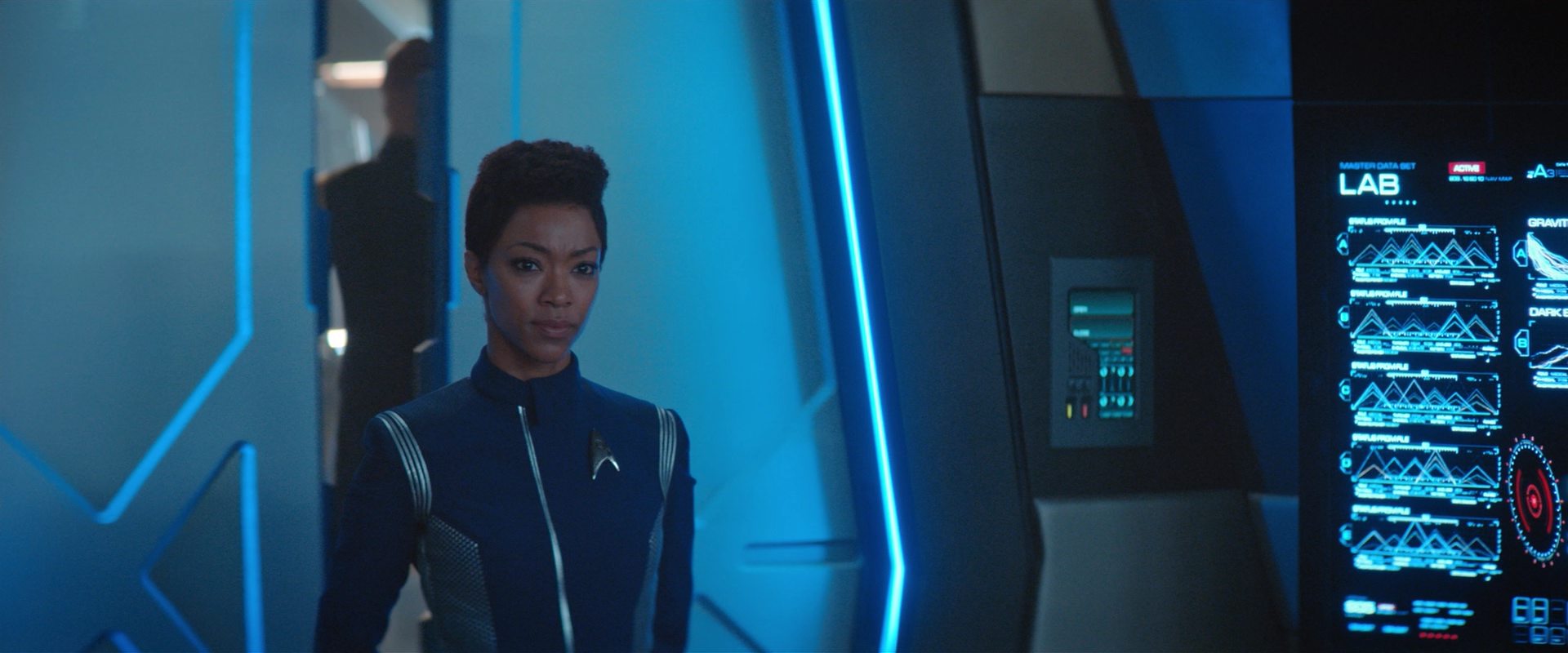 extant_StarTrekDiscovery_2x10-TheRedAngel_02537.jpg