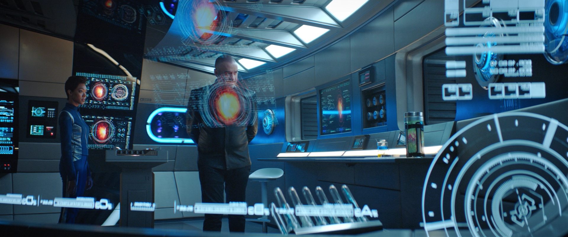 extant_StarTrekDiscovery_2x10-TheRedAngel_02584.jpg