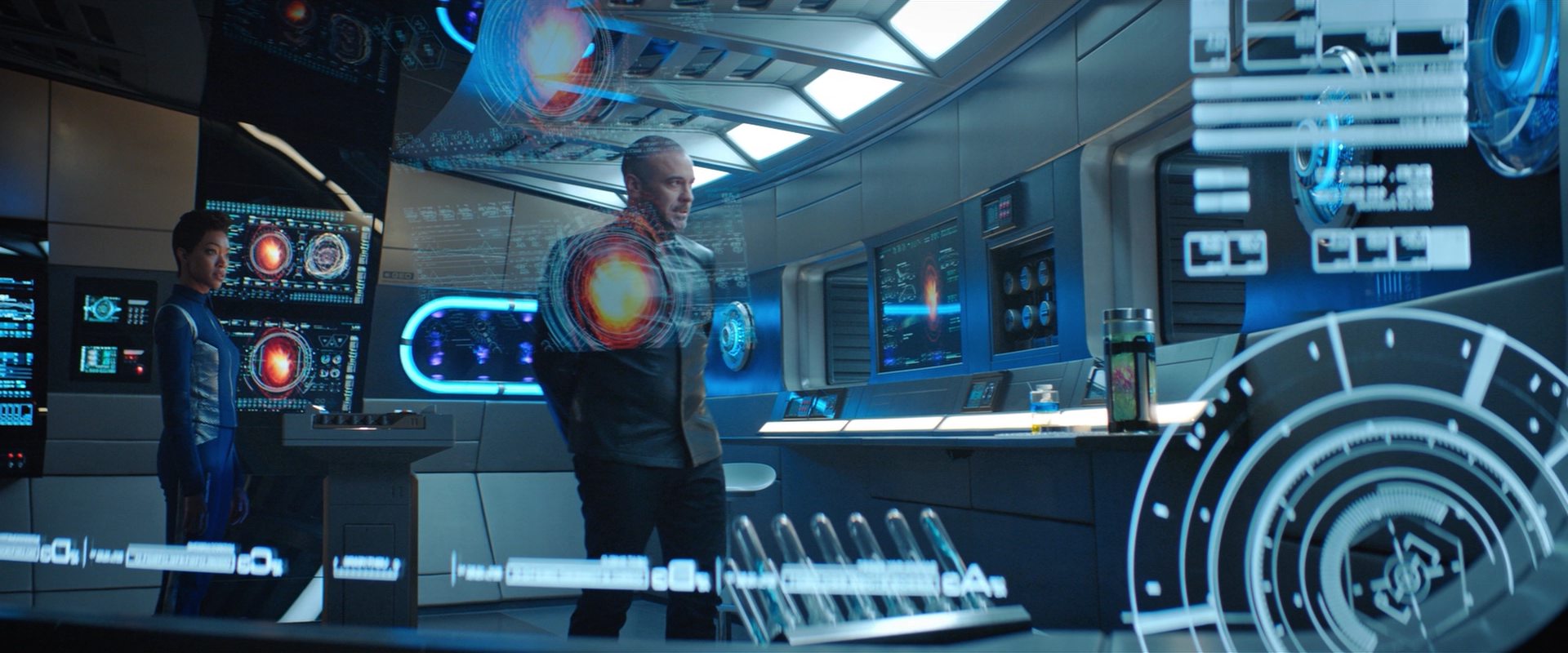 extant_StarTrekDiscovery_2x10-TheRedAngel_02587.jpg
