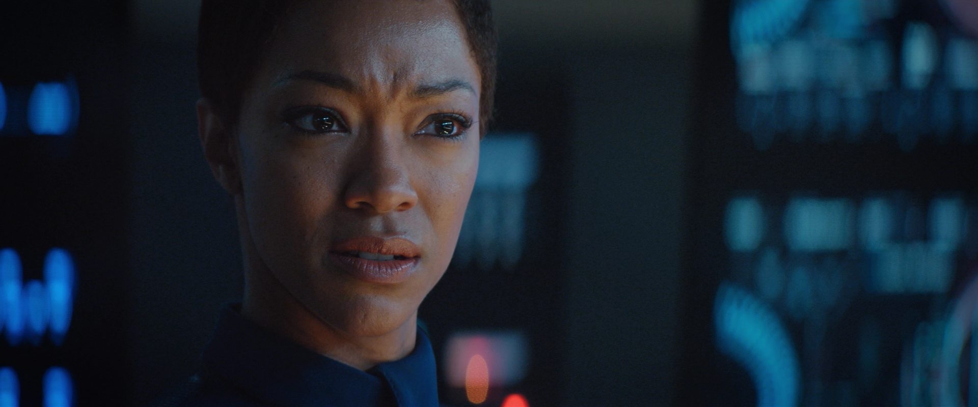 extant_StarTrekDiscovery_2x10-TheRedAngel_02652.jpg