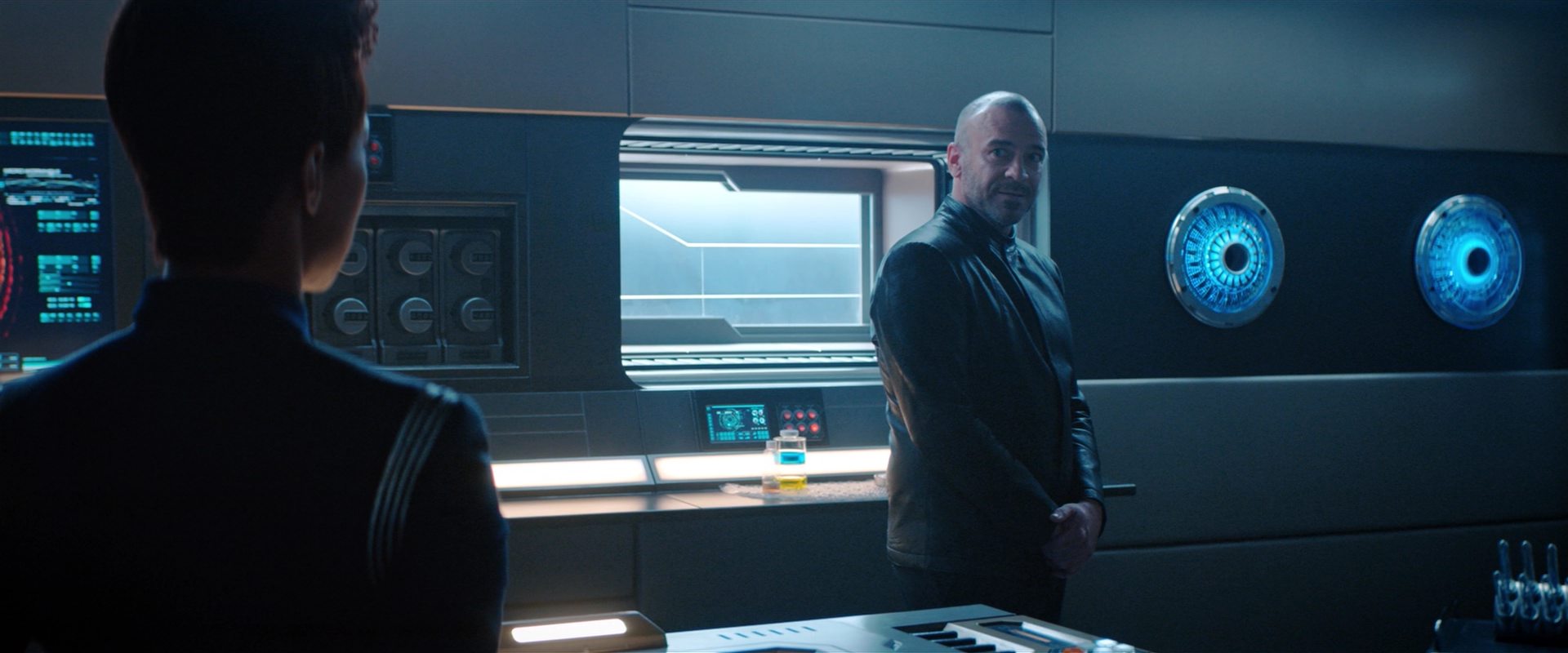 extant_StarTrekDiscovery_2x10-TheRedAngel_02697.jpg