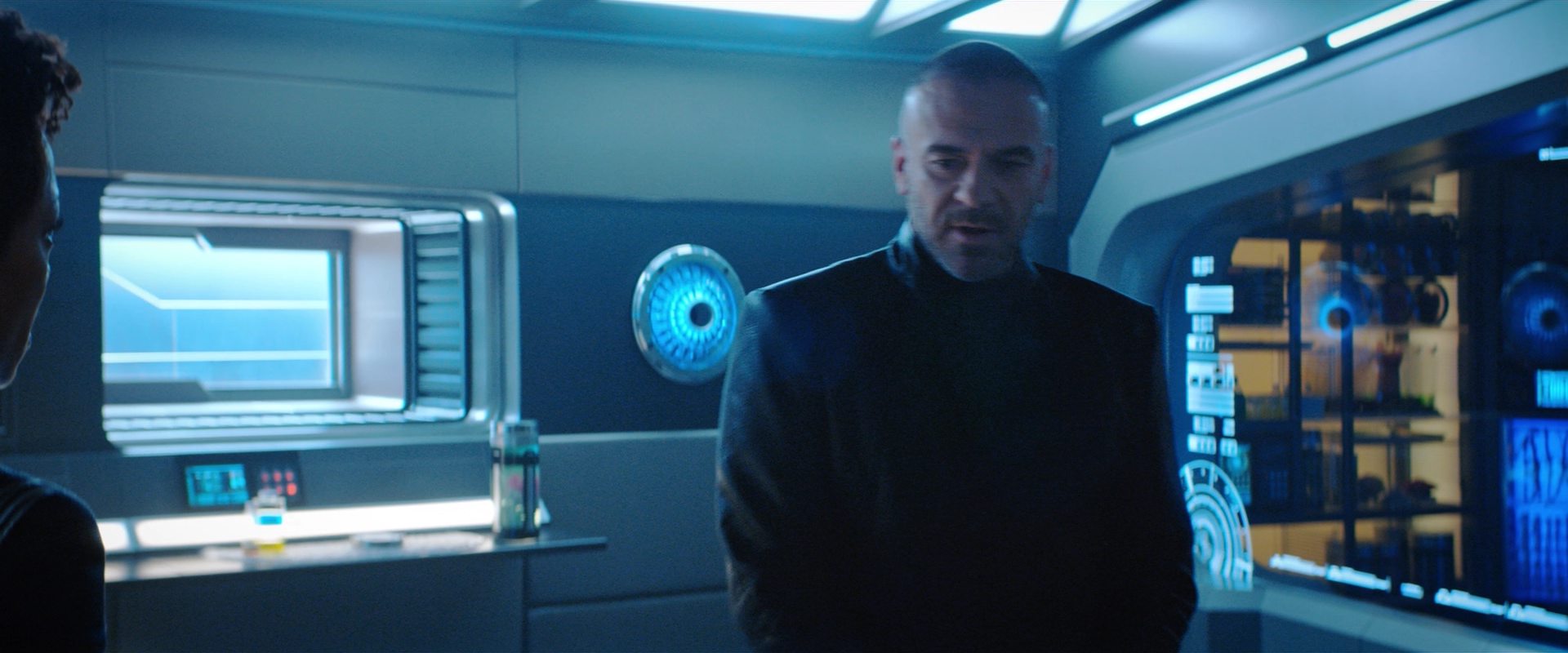 extant_StarTrekDiscovery_2x10-TheRedAngel_02707.jpg