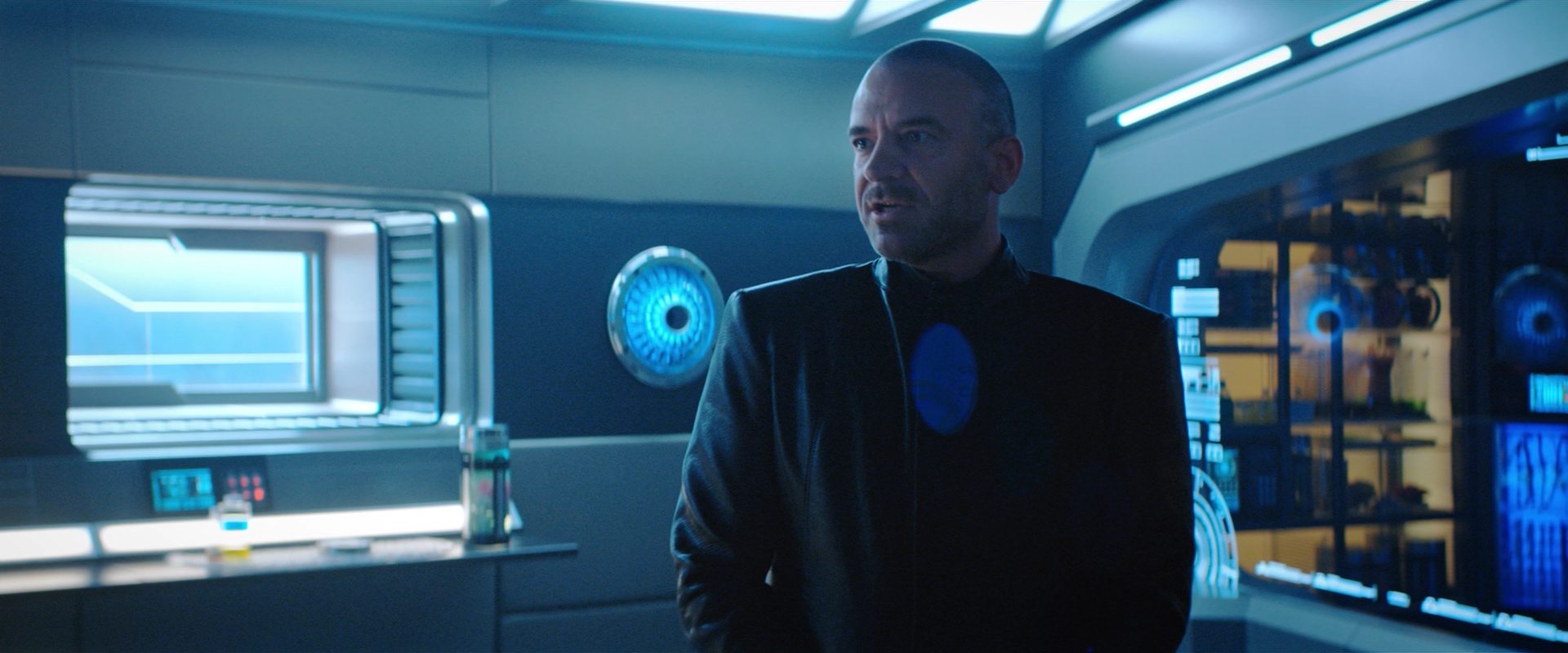 extant_StarTrekDiscovery_2x10-TheRedAngel_02710.jpg