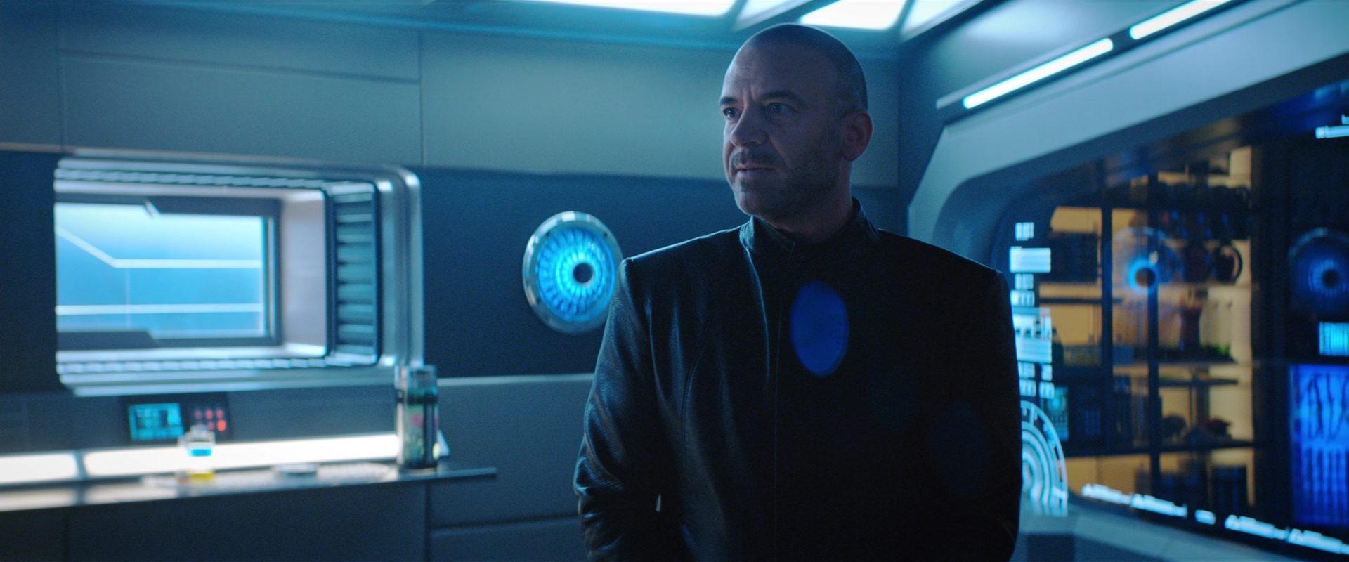 extant_StarTrekDiscovery_2x10-TheRedAngel_02711.jpg