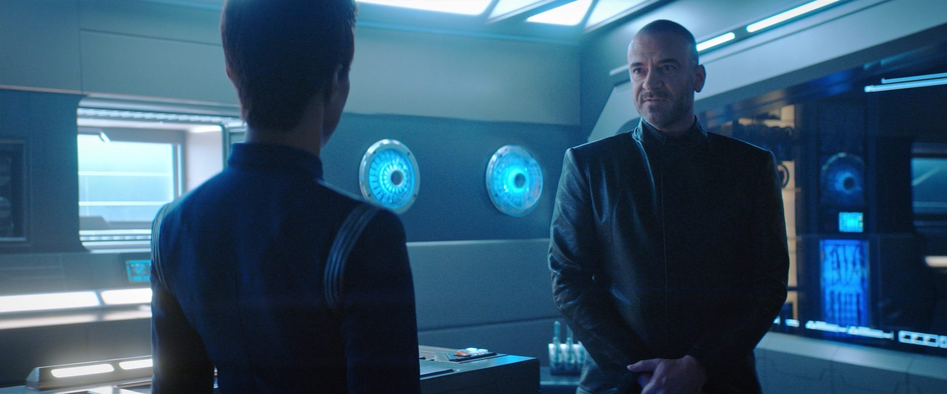 extant_StarTrekDiscovery_2x10-TheRedAngel_02722.jpg