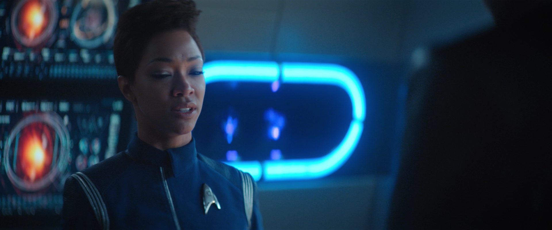 extant_StarTrekDiscovery_2x10-TheRedAngel_02729.jpg