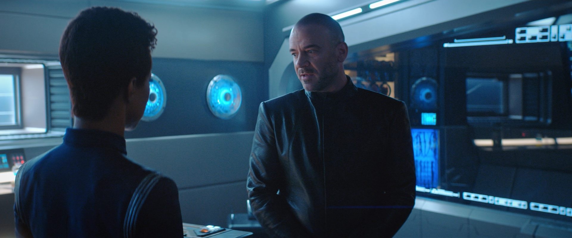 extant_StarTrekDiscovery_2x10-TheRedAngel_02785.jpg