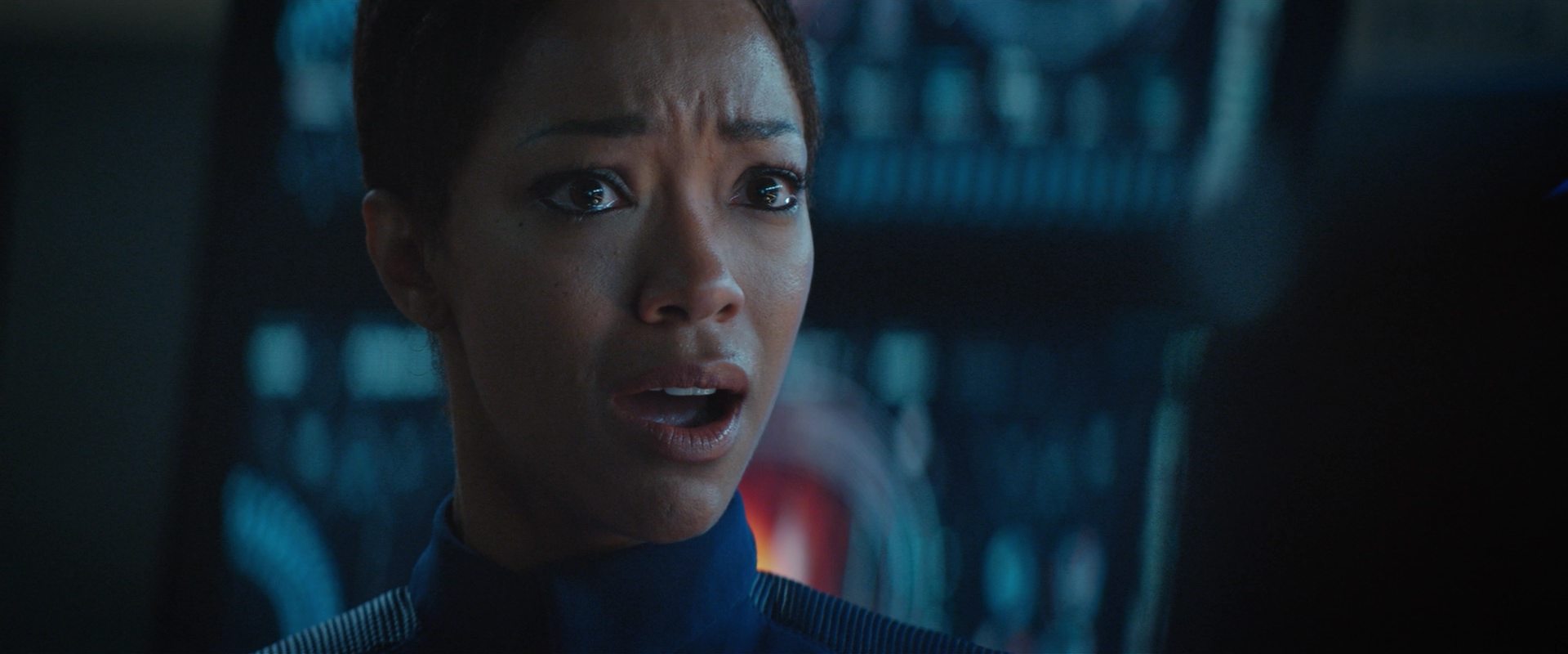 extant_StarTrekDiscovery_2x10-TheRedAngel_02825.jpg