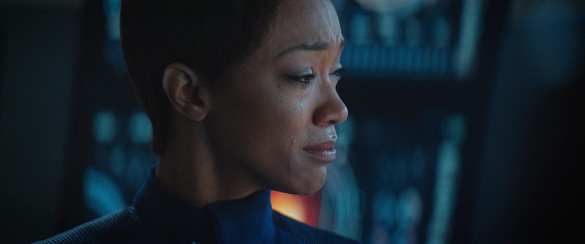 extant_StarTrekDiscovery_2x10-TheRedAngel_02835.jpg