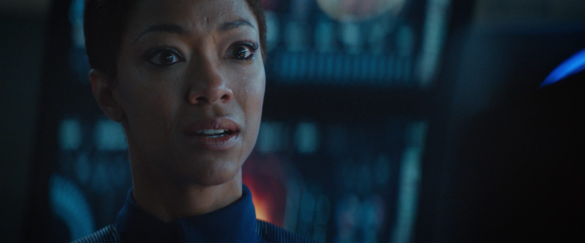 extant_StarTrekDiscovery_2x10-TheRedAngel_02871.jpg