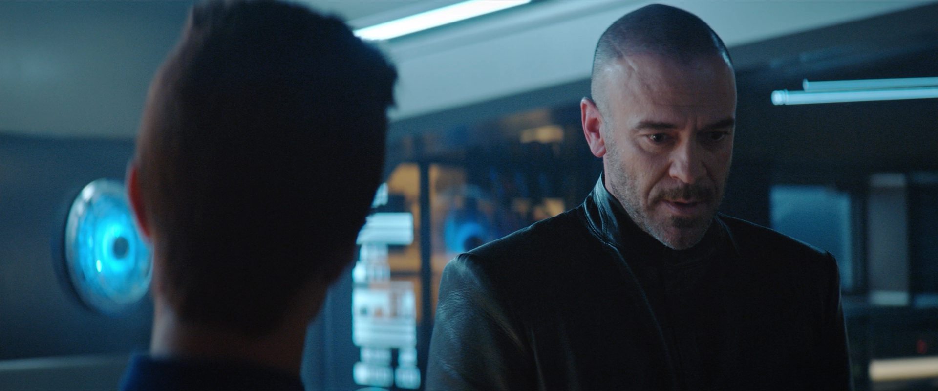 extant_StarTrekDiscovery_2x10-TheRedAngel_02881.jpg