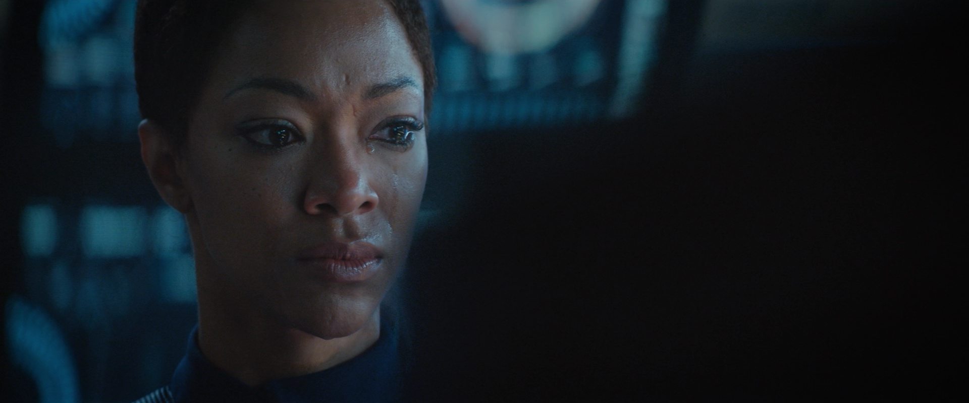 extant_StarTrekDiscovery_2x10-TheRedAngel_02916.jpg