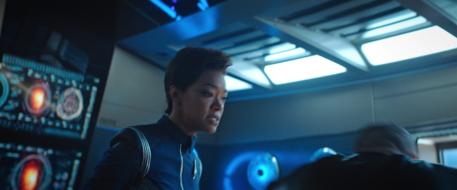 extant_StarTrekDiscovery_2x10-TheRedAngel_02922.jpg