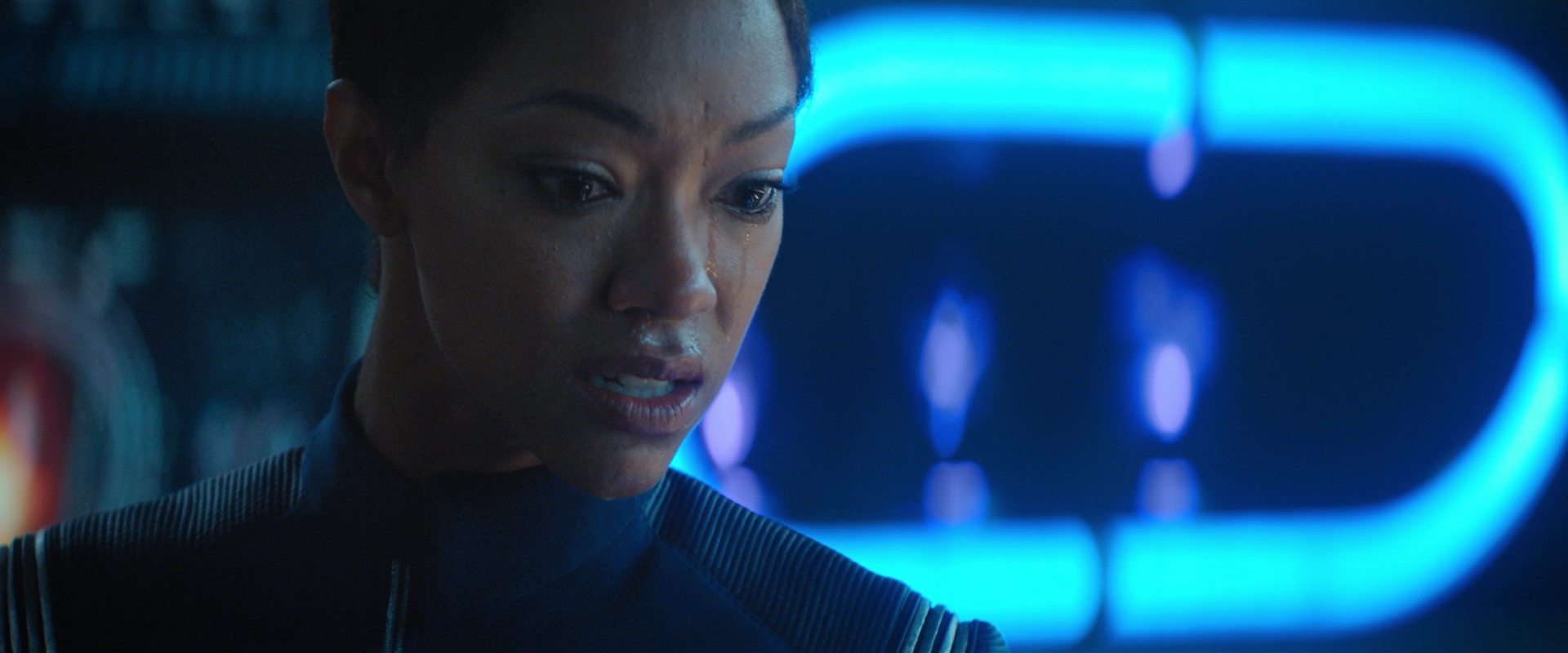 extant_StarTrekDiscovery_2x10-TheRedAngel_02947.jpg