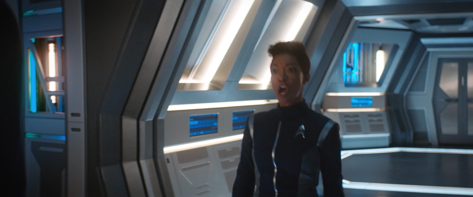 extant_StarTrekDiscovery_2x10-TheRedAngel_02987.jpg