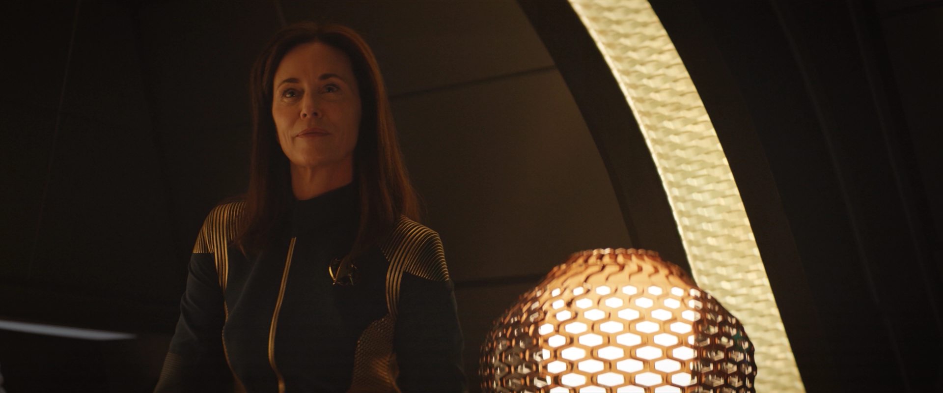 extant_StarTrekDiscovery_2x10-TheRedAngel_03093.jpg