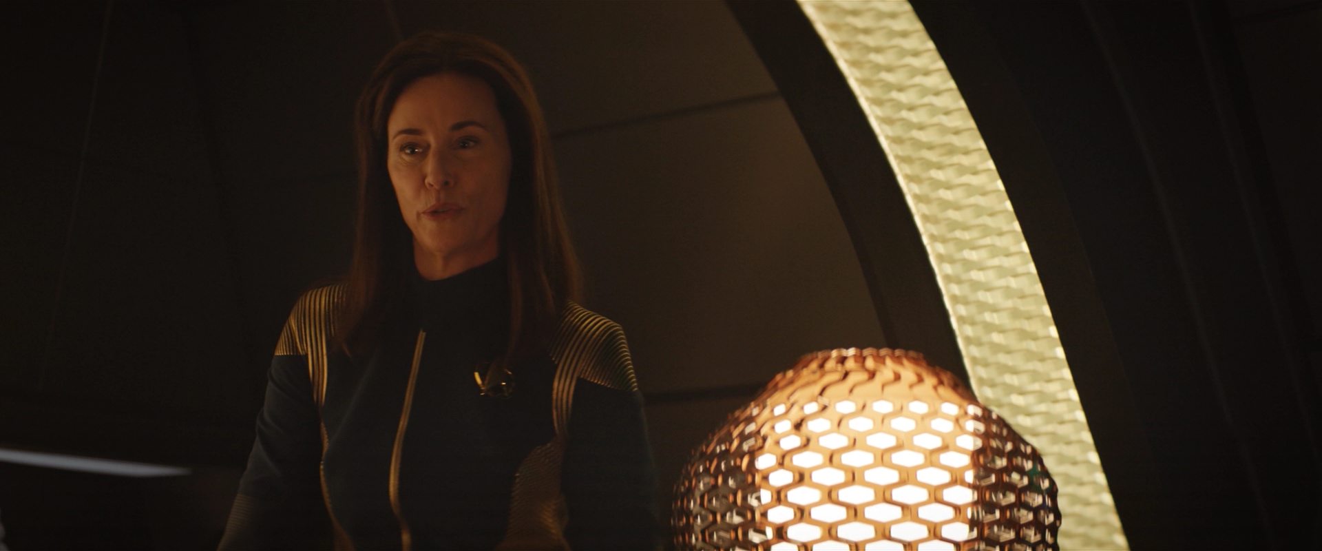 extant_StarTrekDiscovery_2x10-TheRedAngel_03094.jpg
