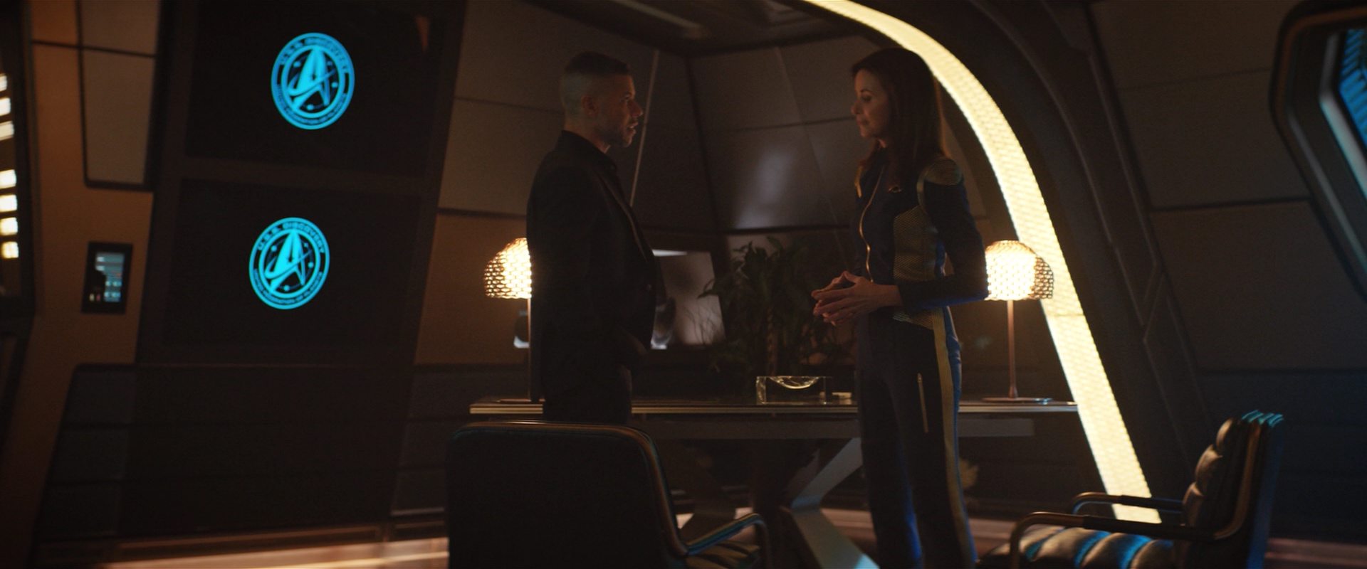 extant_StarTrekDiscovery_2x10-TheRedAngel_03112.jpg