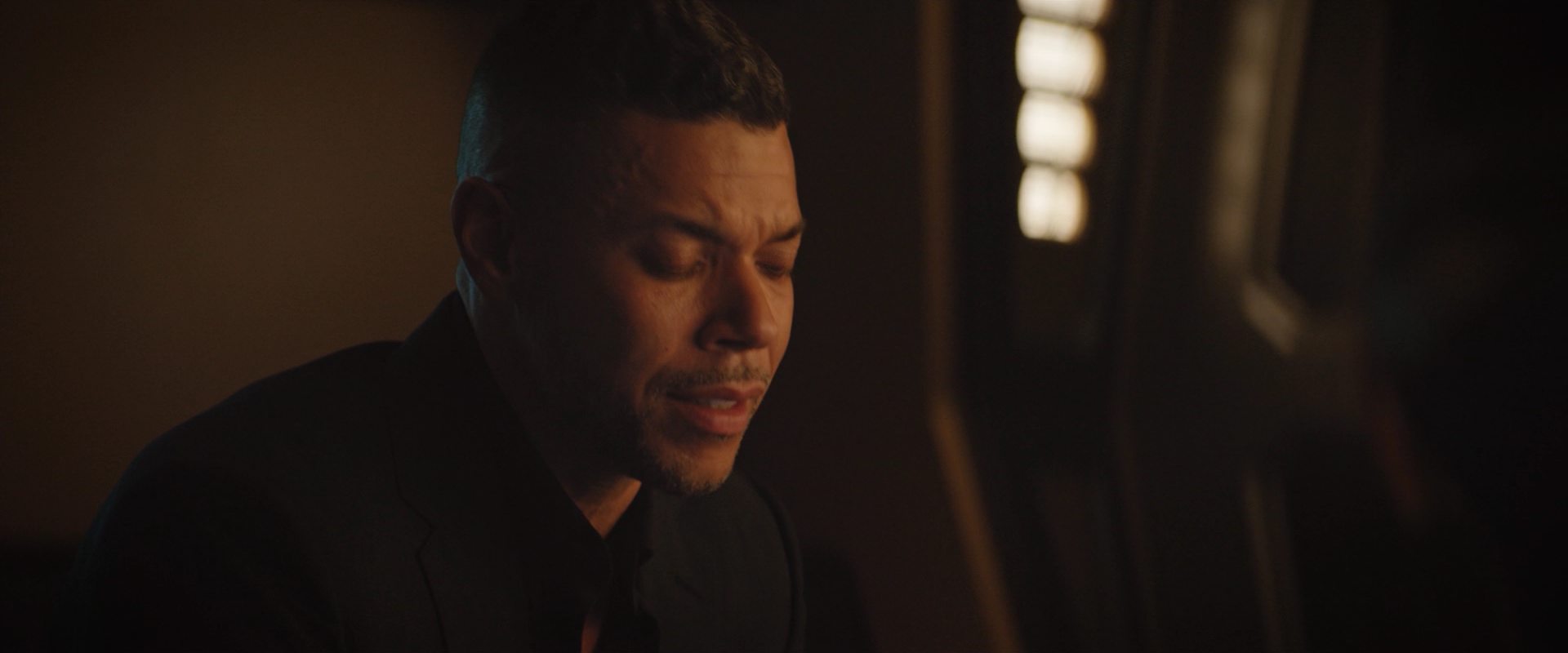 extant_StarTrekDiscovery_2x10-TheRedAngel_03175.jpg