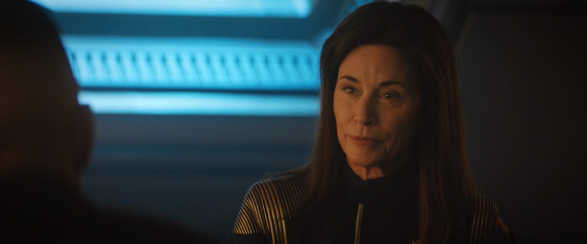 extant_StarTrekDiscovery_2x10-TheRedAngel_03206.jpg