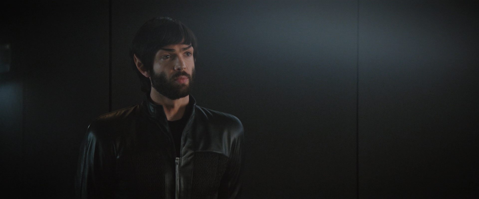 extant_StarTrekDiscovery_2x10-TheRedAngel_03384.jpg