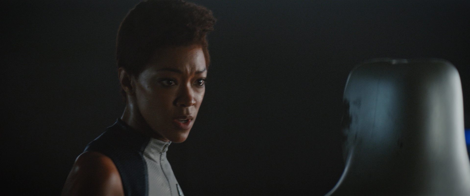 extant_StarTrekDiscovery_2x10-TheRedAngel_03387.jpg