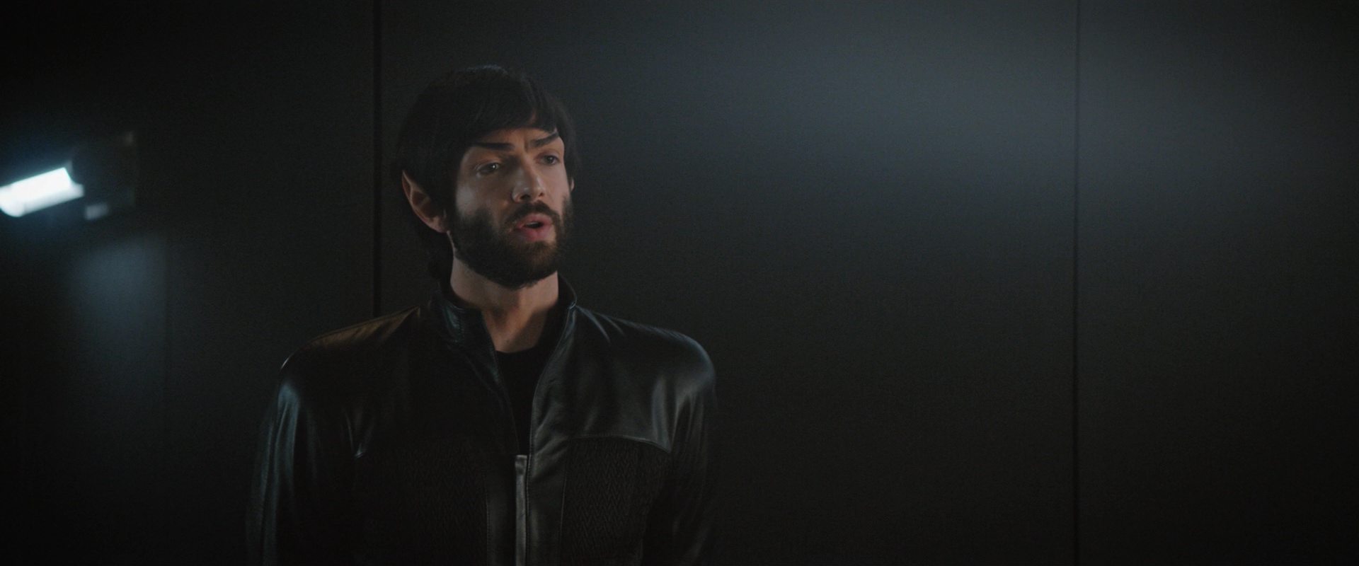 extant_StarTrekDiscovery_2x10-TheRedAngel_03391.jpg