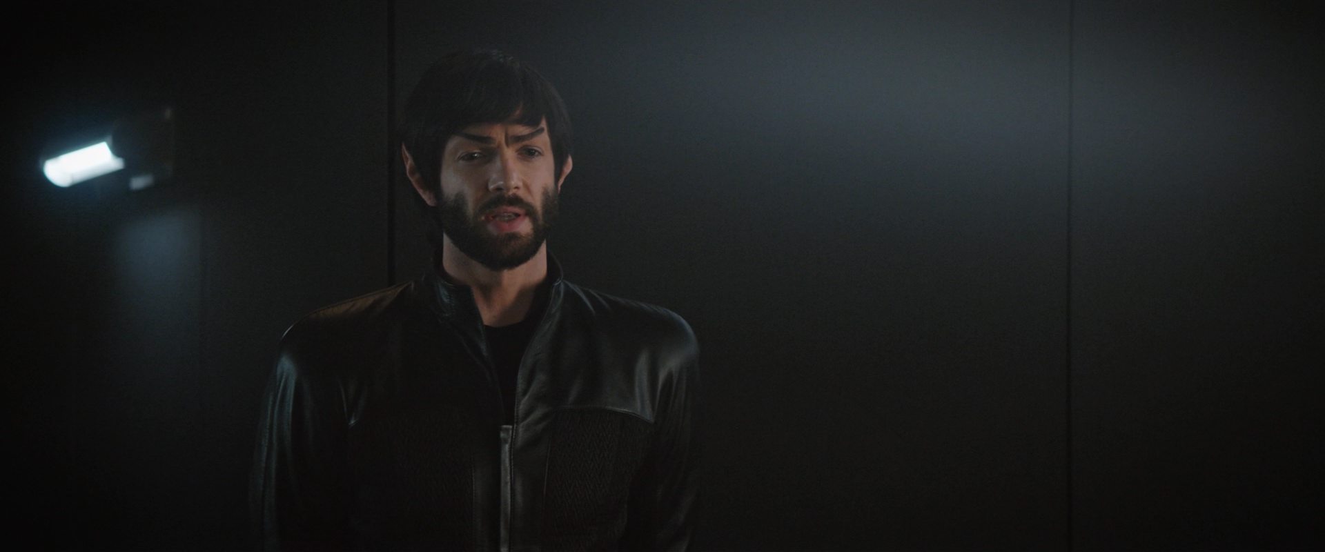 extant_StarTrekDiscovery_2x10-TheRedAngel_03401.jpg