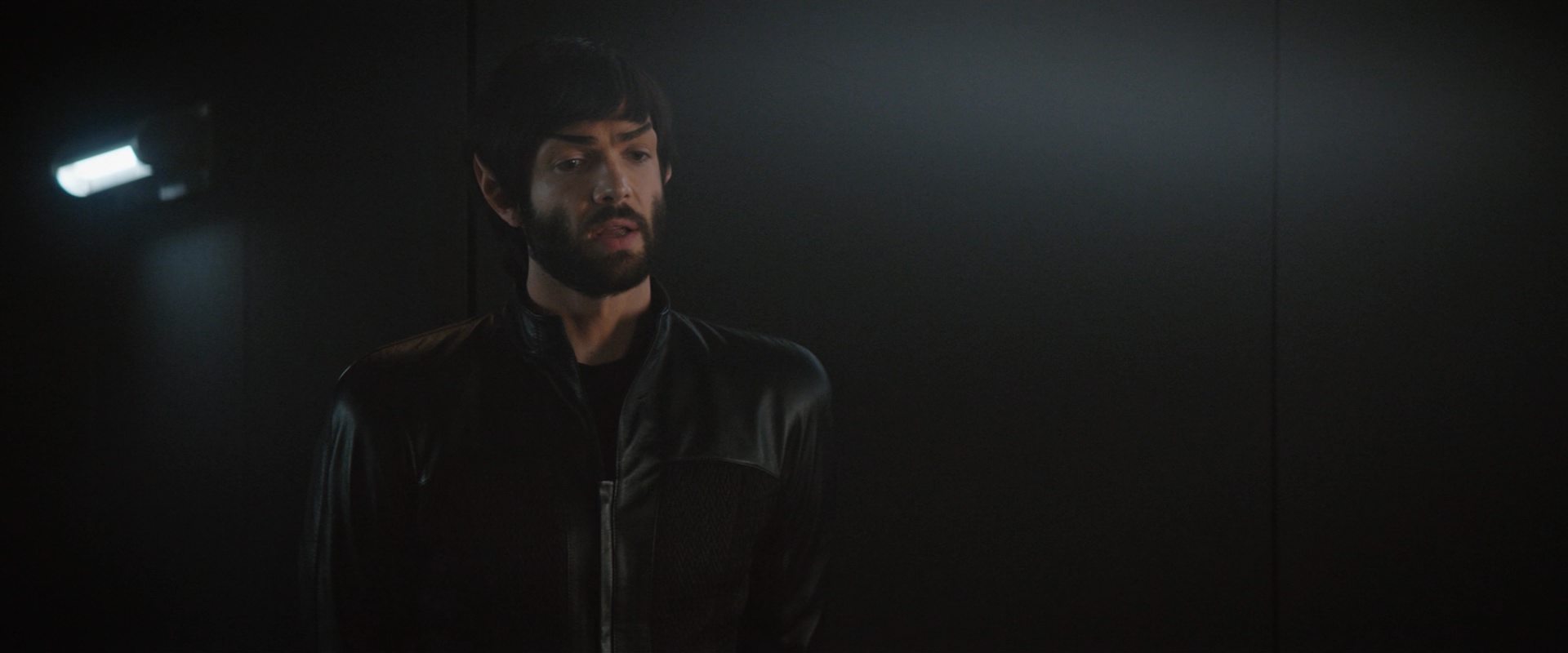 extant_StarTrekDiscovery_2x10-TheRedAngel_03420.jpg