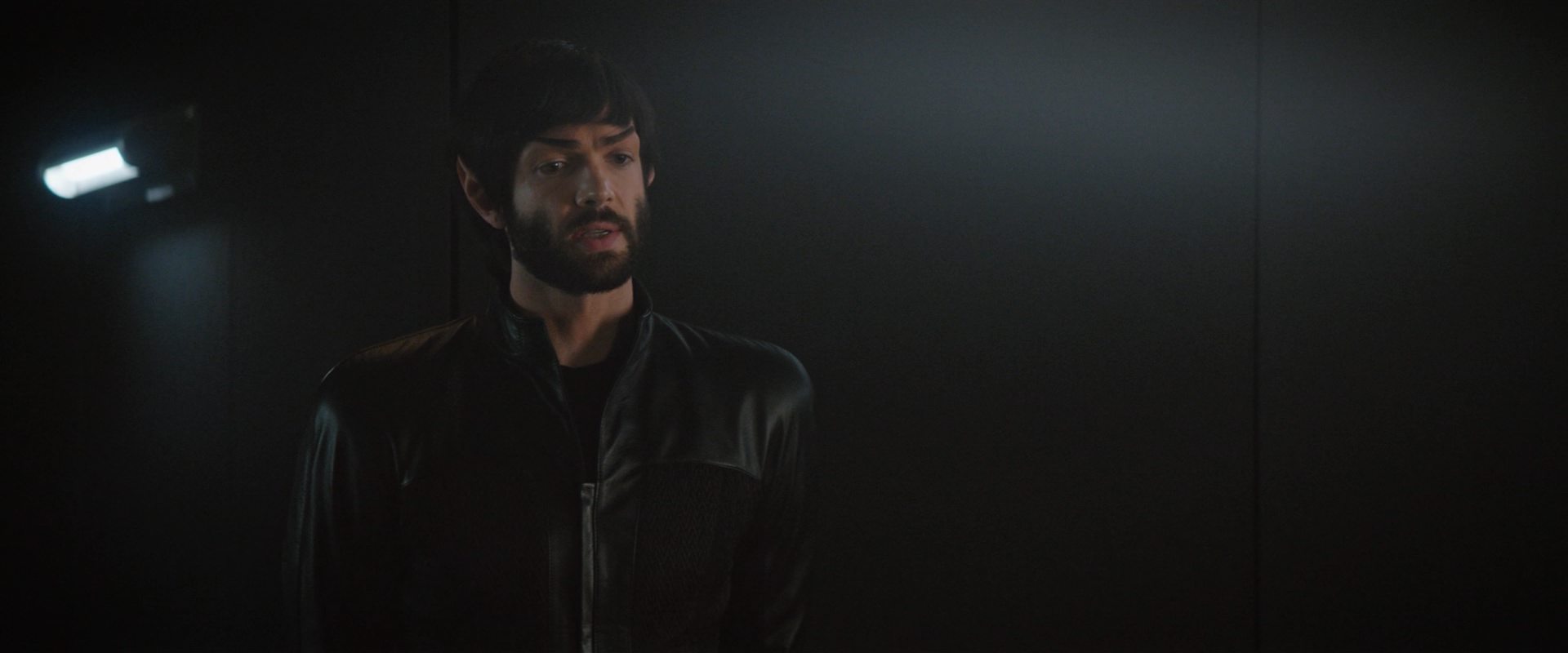 extant_StarTrekDiscovery_2x10-TheRedAngel_03421.jpg