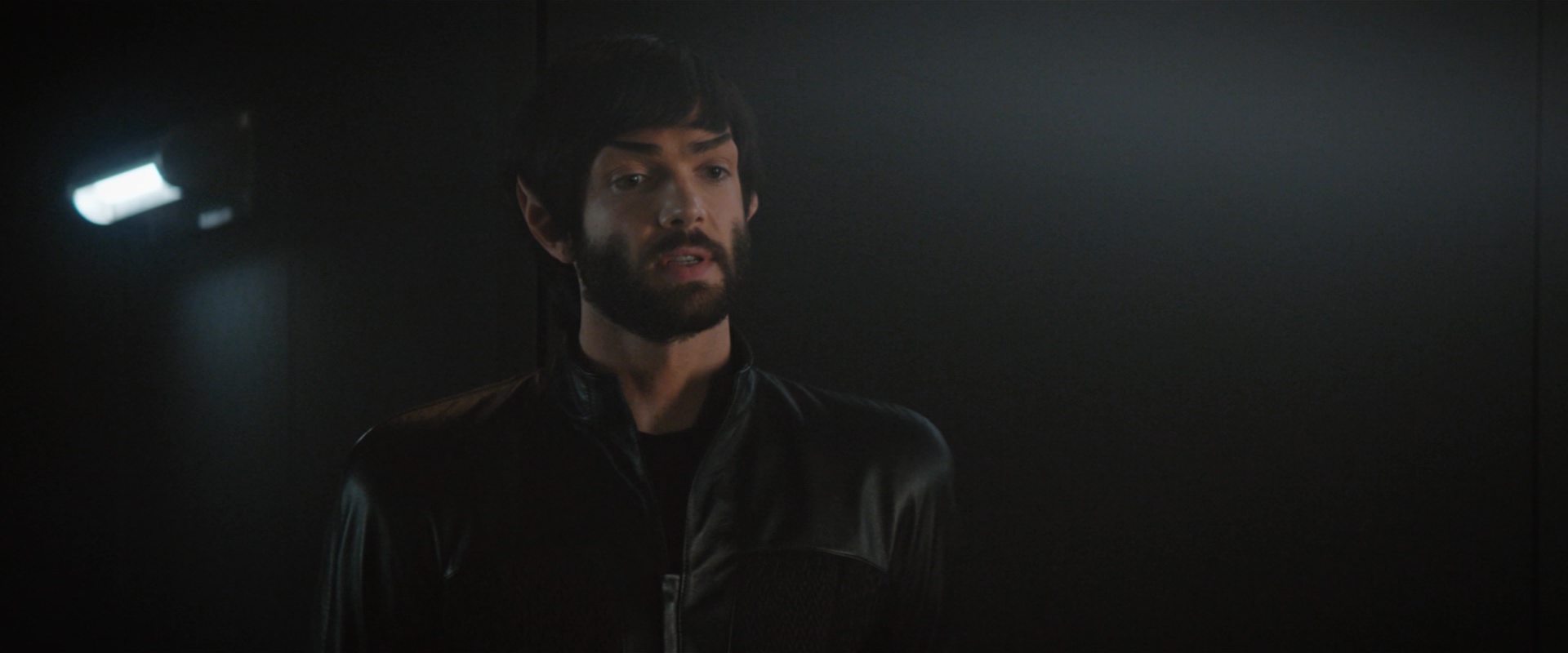 extant_StarTrekDiscovery_2x10-TheRedAngel_03438.jpg