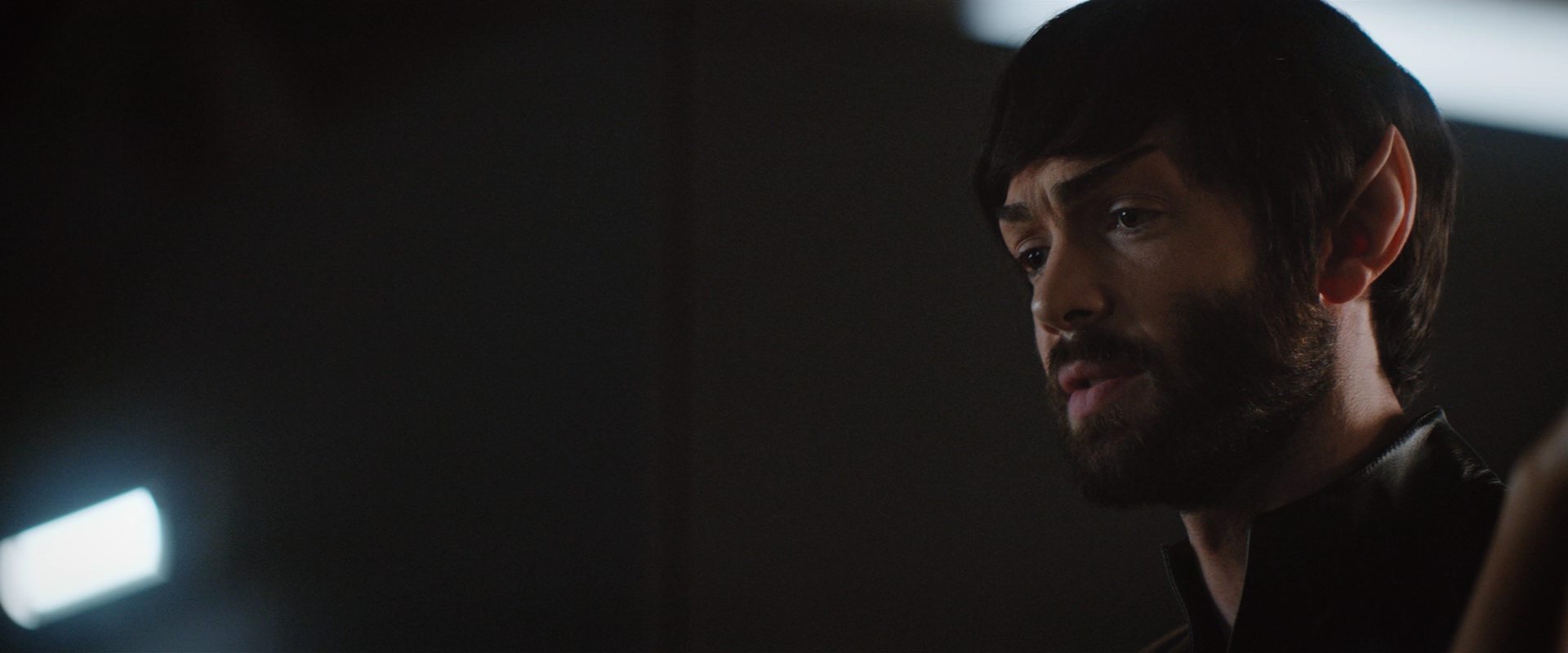 extant_StarTrekDiscovery_2x10-TheRedAngel_03487.jpg