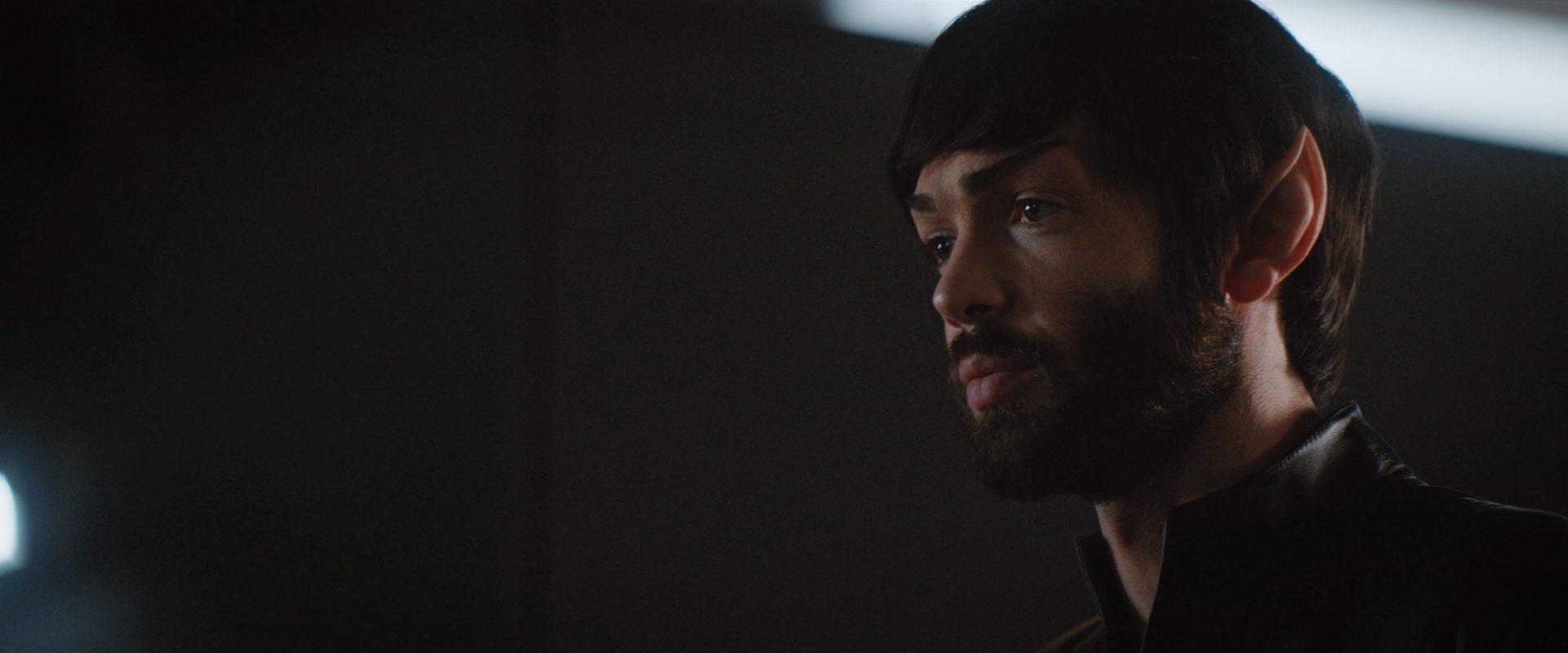 extant_StarTrekDiscovery_2x10-TheRedAngel_03496.jpg
