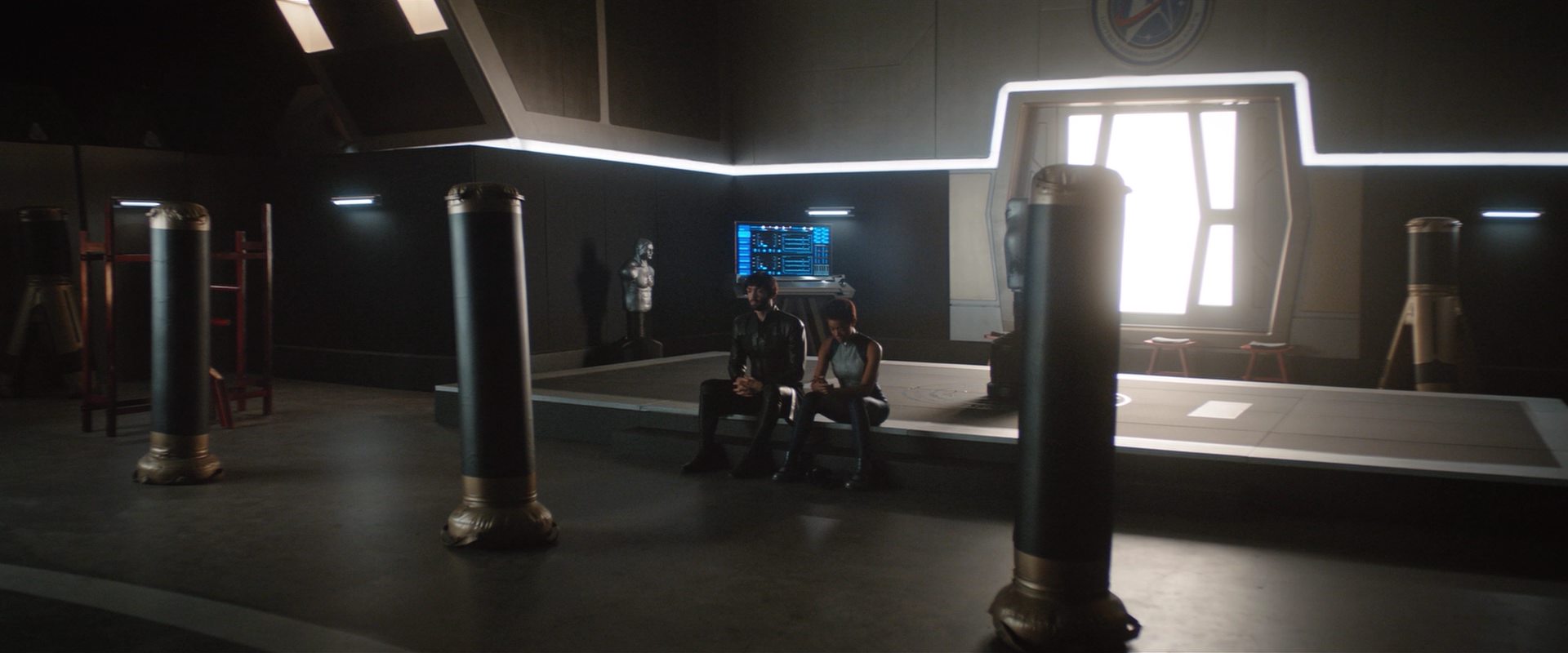 extant_StarTrekDiscovery_2x10-TheRedAngel_03534.jpg
