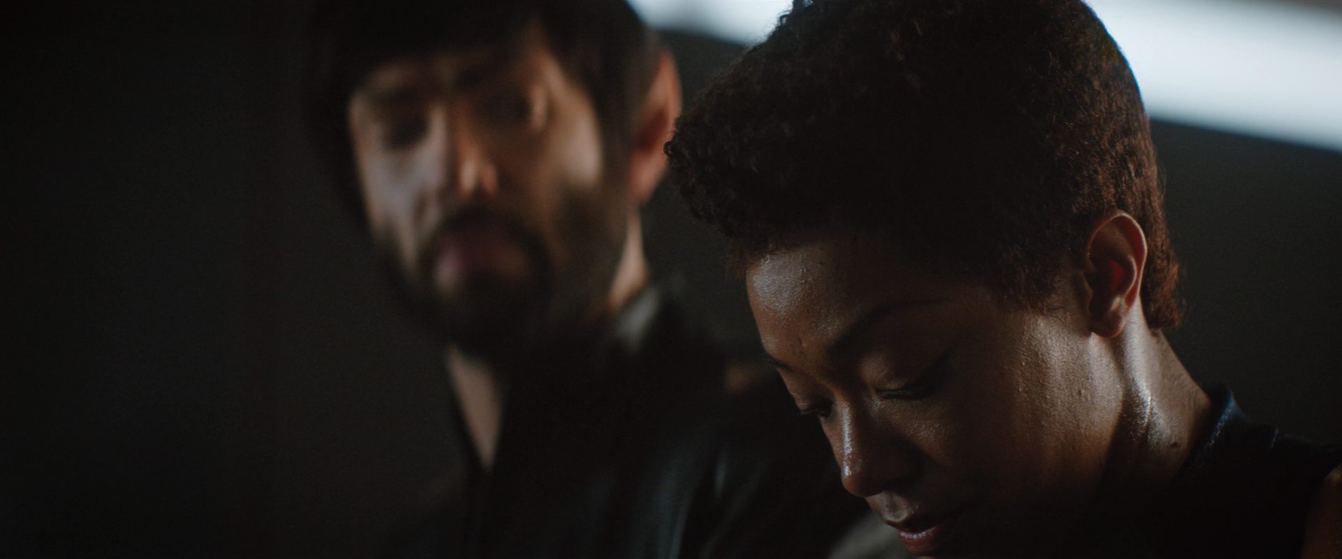 extant_StarTrekDiscovery_2x10-TheRedAngel_03558.jpg