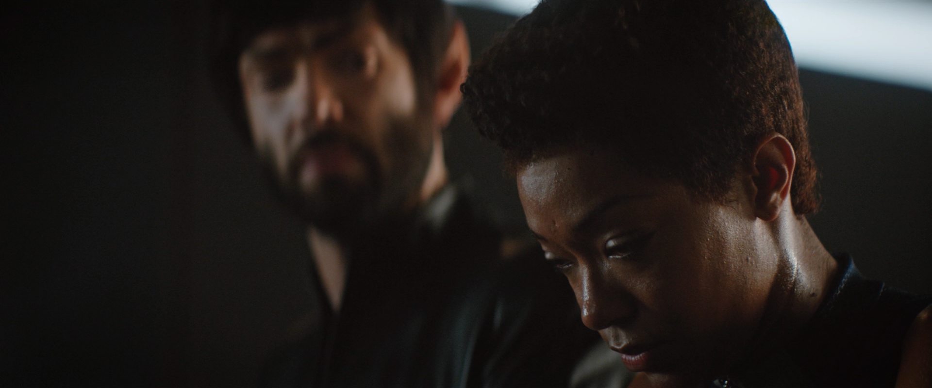 extant_StarTrekDiscovery_2x10-TheRedAngel_03559.jpg