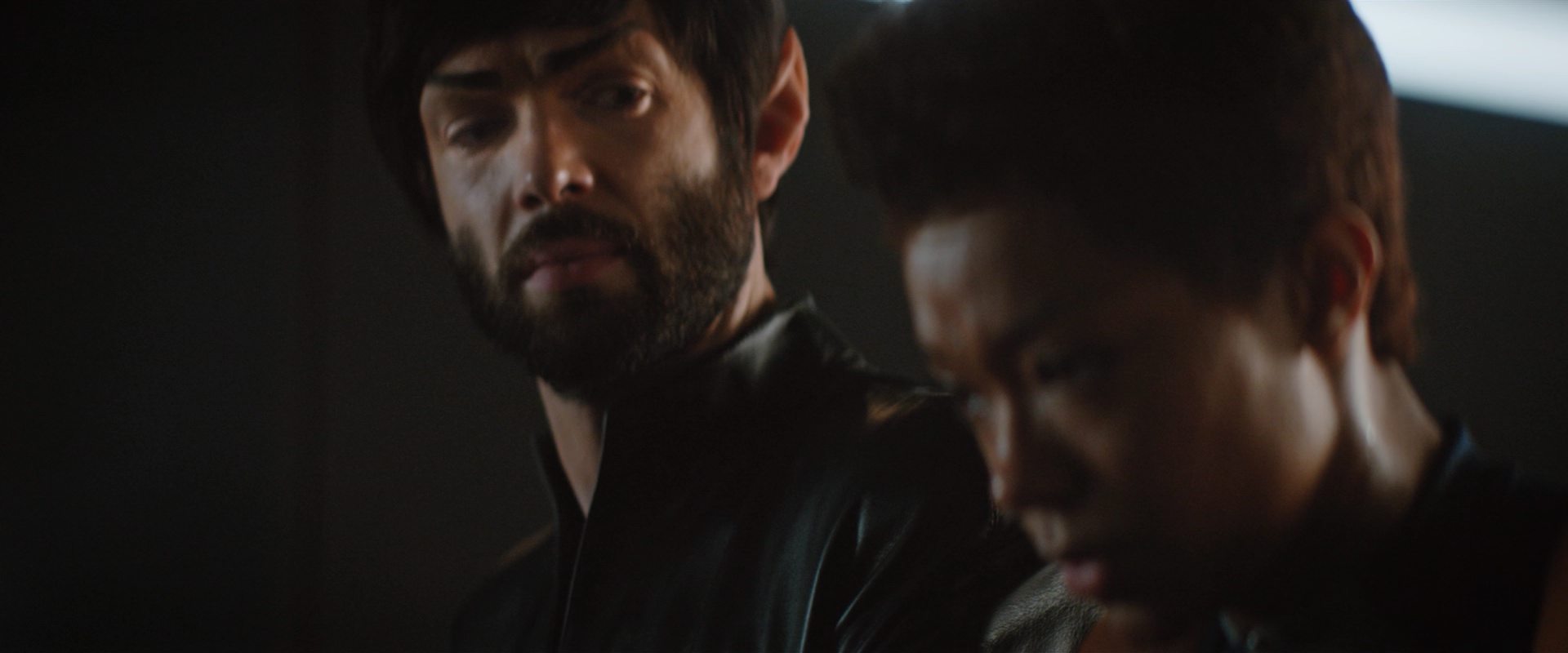 extant_StarTrekDiscovery_2x10-TheRedAngel_03563.jpg