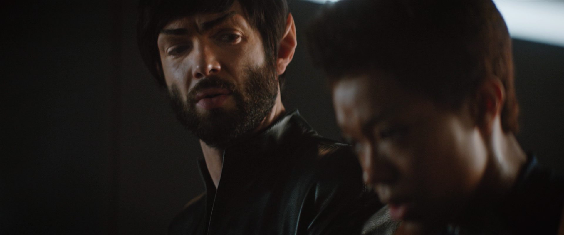 extant_StarTrekDiscovery_2x10-TheRedAngel_03564.jpg