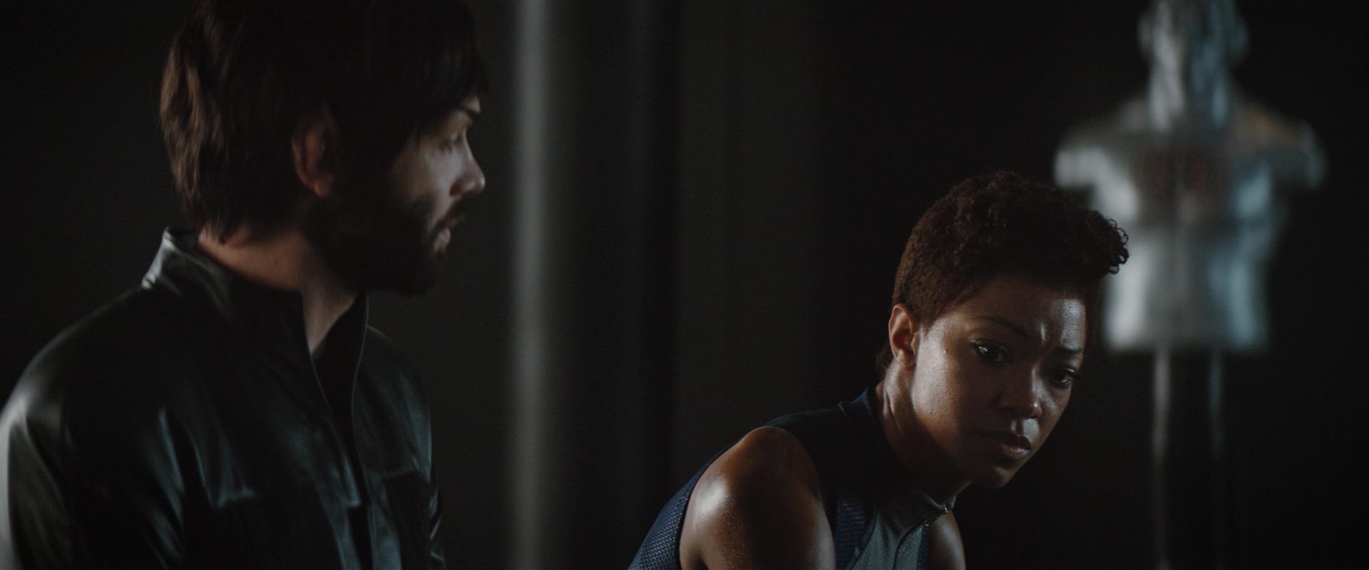 extant_StarTrekDiscovery_2x10-TheRedAngel_03591.jpg