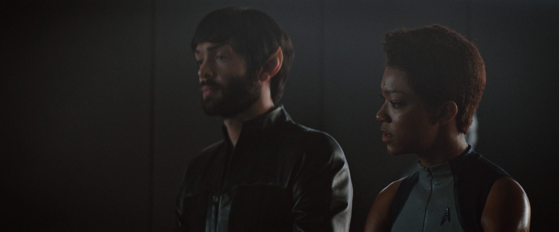 extant_StarTrekDiscovery_2x10-TheRedAngel_03678.jpg