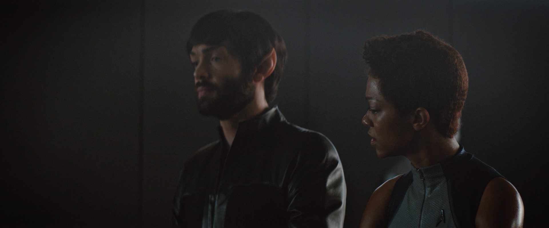 extant_StarTrekDiscovery_2x10-TheRedAngel_03682.jpg