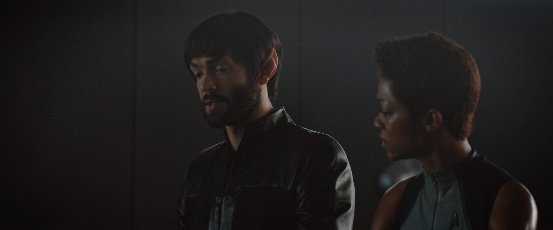 extant_StarTrekDiscovery_2x10-TheRedAngel_03688.jpg