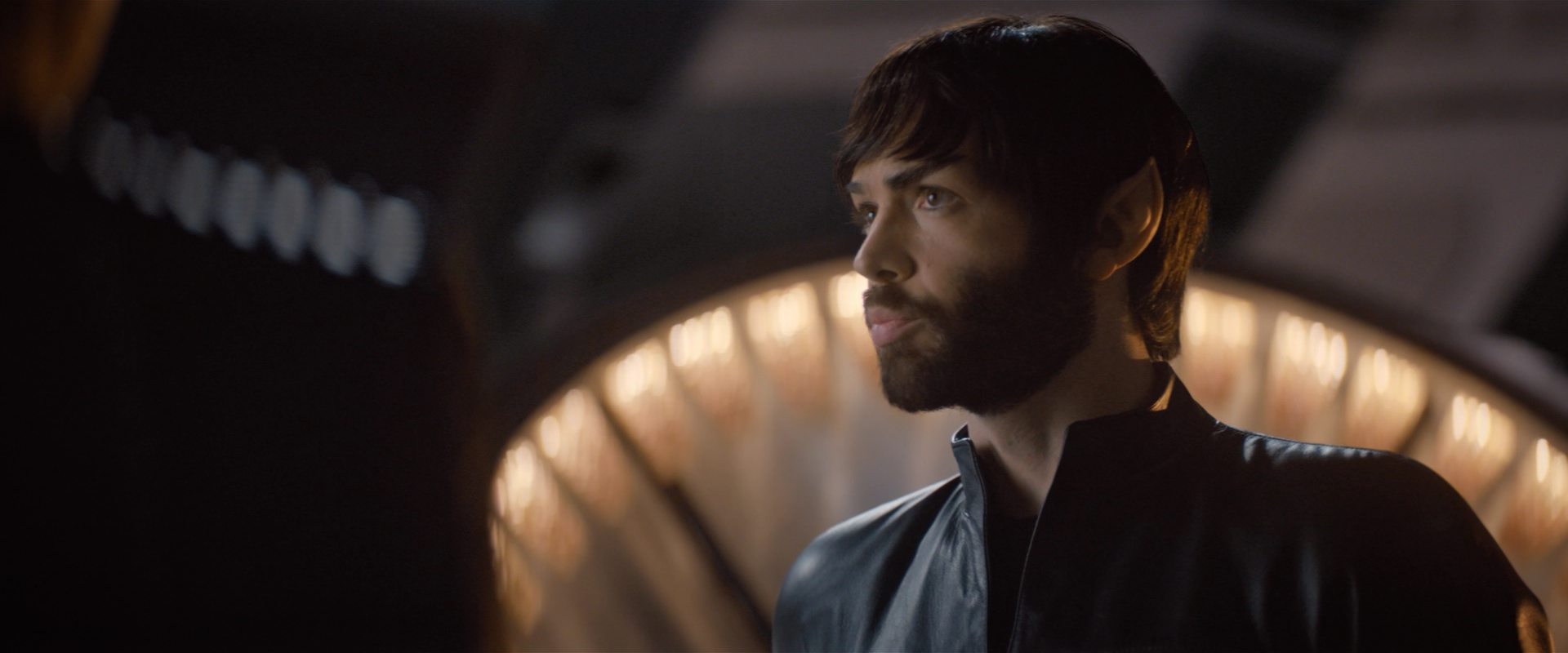 extant_StarTrekDiscovery_2x10-TheRedAngel_03833.jpg