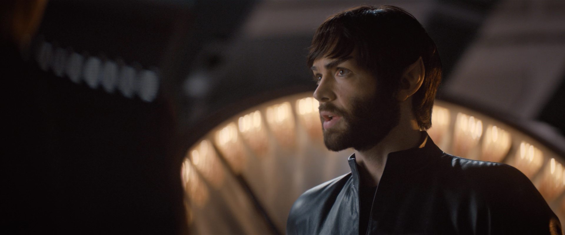 extant_StarTrekDiscovery_2x10-TheRedAngel_03834.jpg