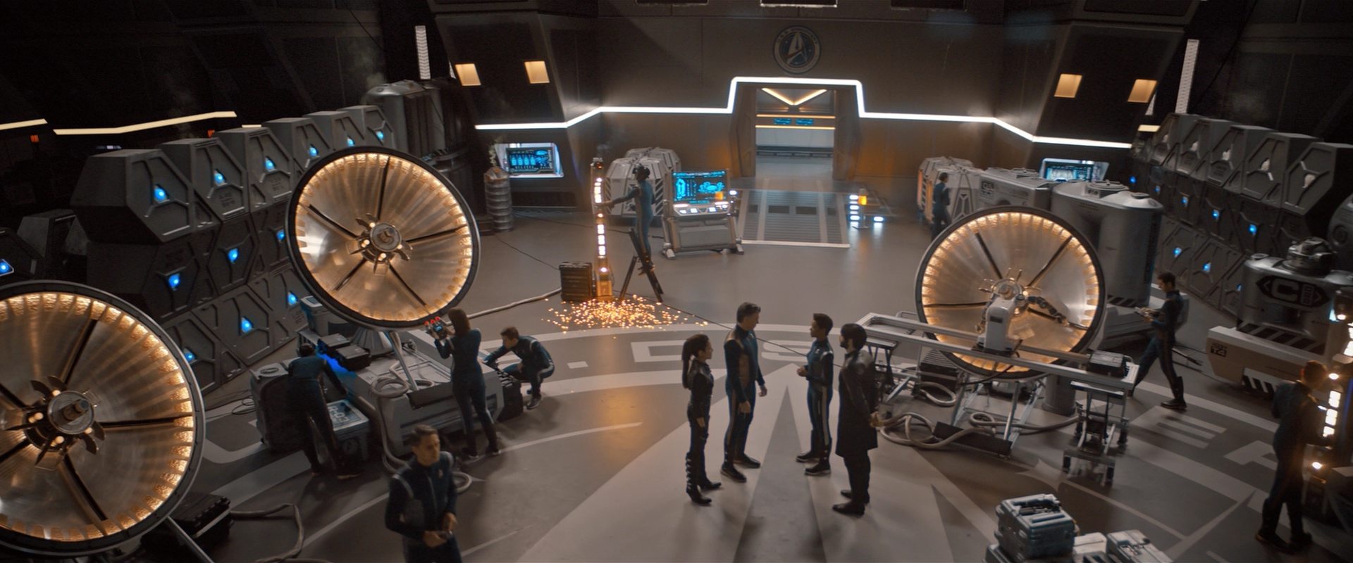 extant_StarTrekDiscovery_2x10-TheRedAngel_03916.jpg