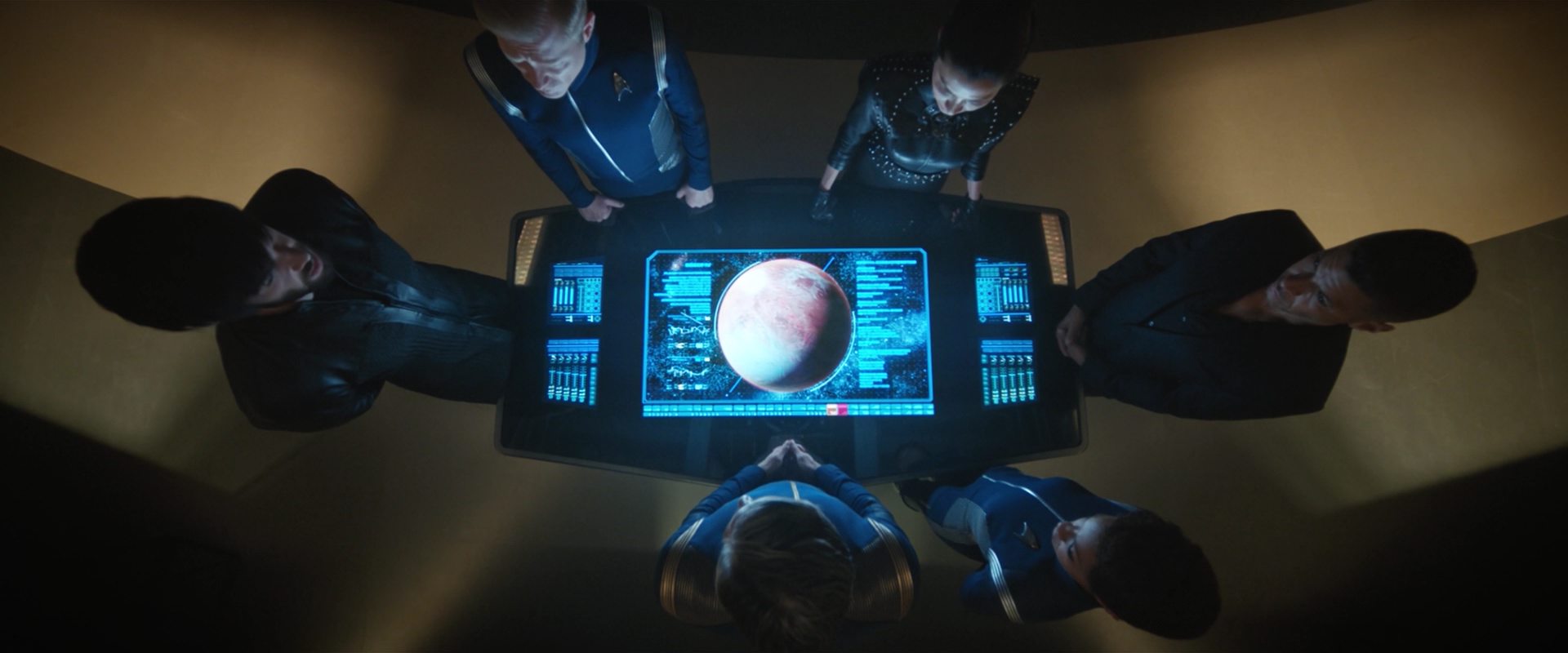 extant_StarTrekDiscovery_2x10-TheRedAngel_03943.jpg
