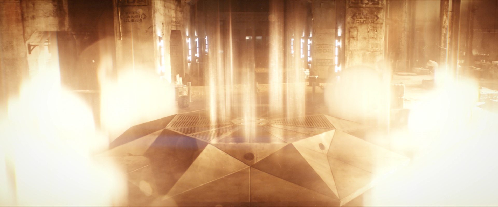 extant_StarTrekDiscovery_2x10-TheRedAngel_03989.jpg